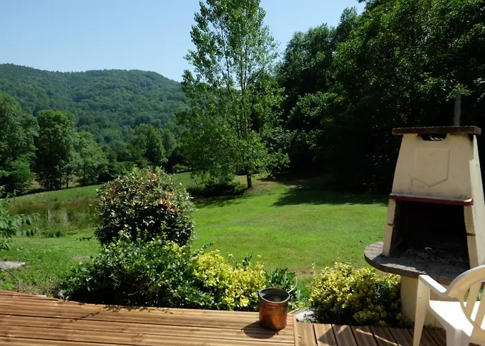 Hébergement de vacances Maison au calme avec spa, vue et espace